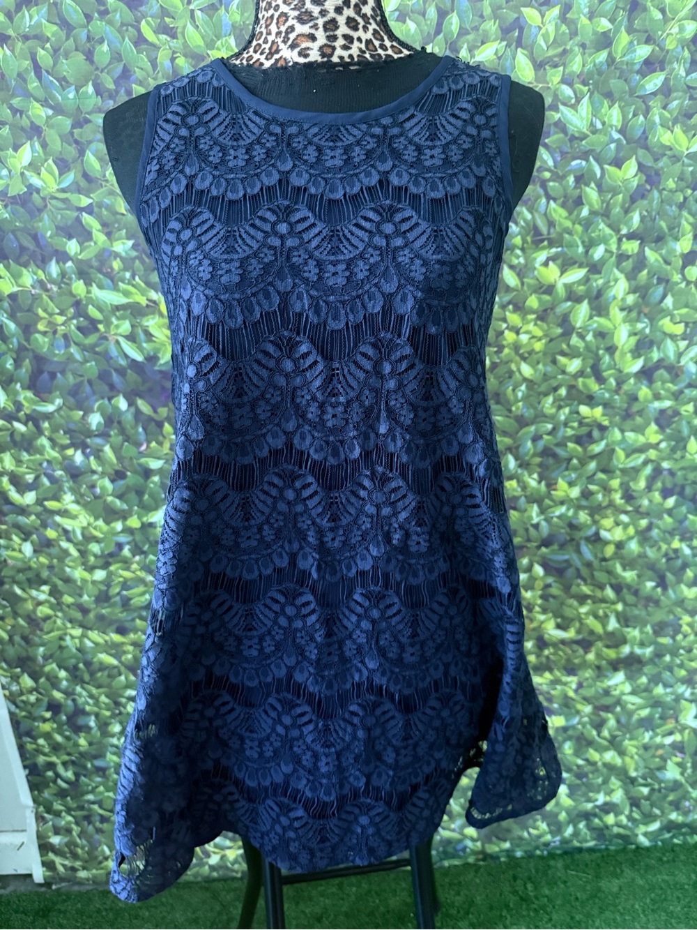 Women's Navy Lace Sleeveless Top 104